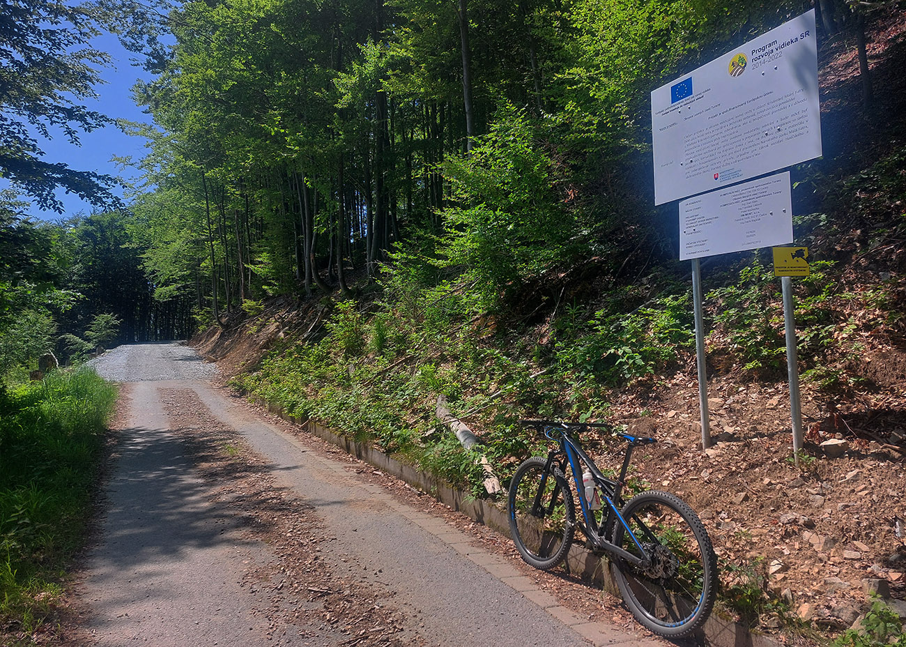 Kde_asfalt_končí,_nové_úpravy_začínajú.